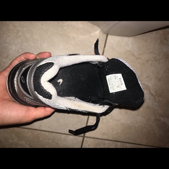 ASICS VOLLEYBALL SHOES #volleyball #sports #asics - Picture 6 of 7